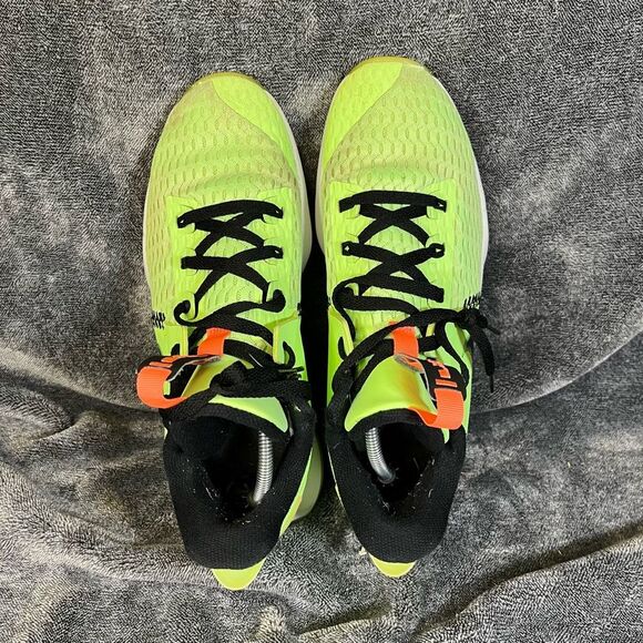 Nike LEBRON Witness V 5 GRINCH Men's Lime Glow Volt  sz 12 - Picture 5 of 8